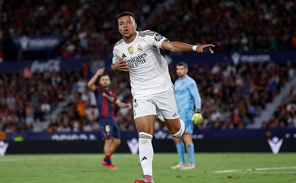 金球奖胜者之谁当先？姆巴佩领跑，哈兰德前景未卜