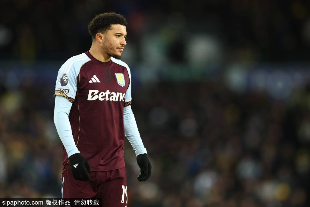 英超第12轮:维拉2-1利兹联升至第4 罗杰斯双响+精彩任意球制胜